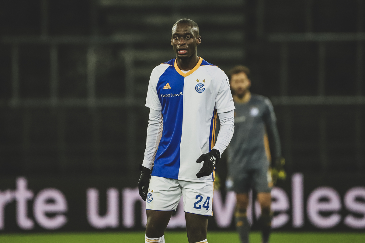 包含赛后新疆广汇调整名单以备葡超，复出首秀环节打磨，更衣室稳定，控场能力受关注的词条-爱游戏体育app下载