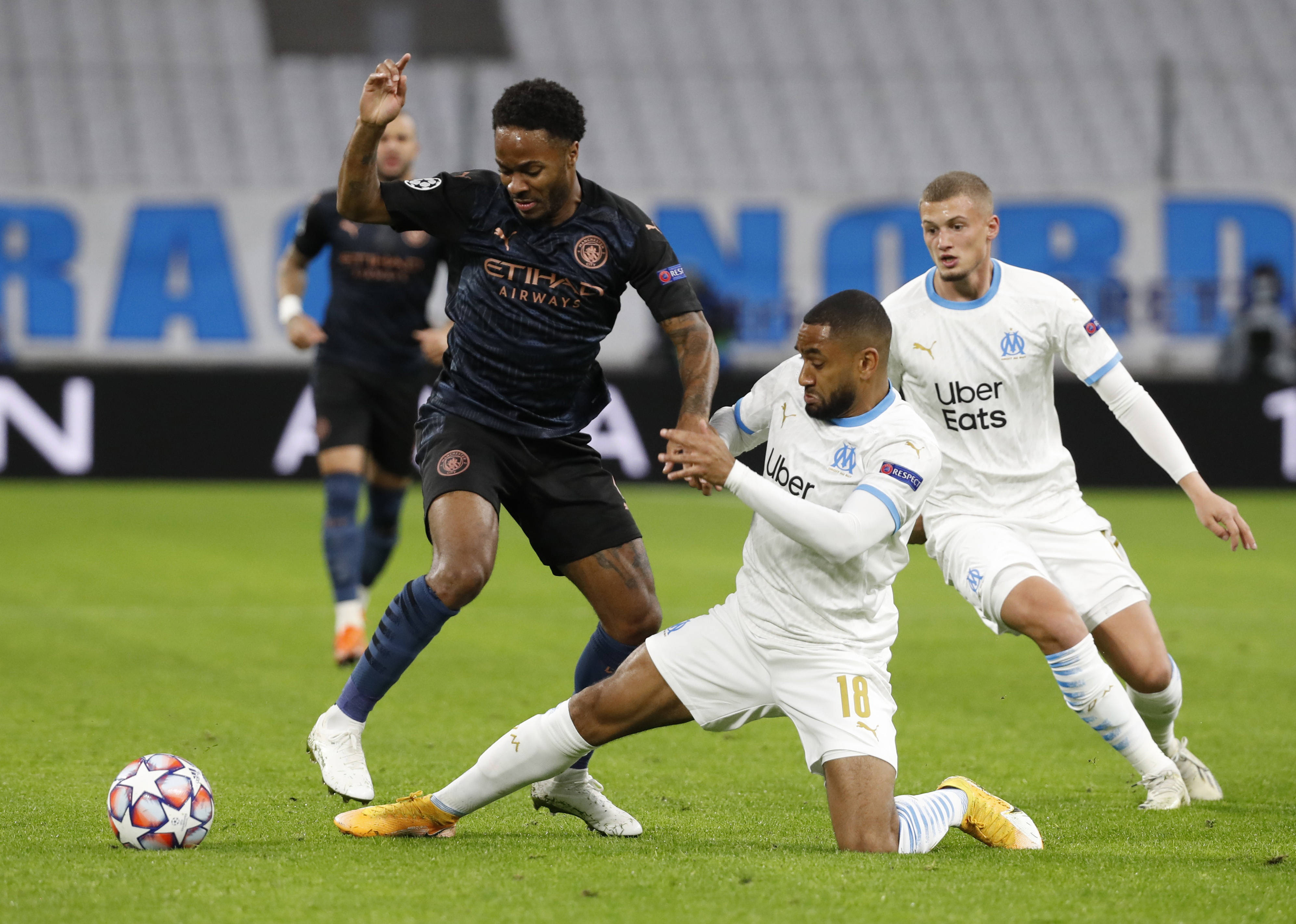 包含今晚巴黎圣日耳曼备战德国杯，伤情更新细节曝光，话题不断，赛程密集仍需轮换的词条